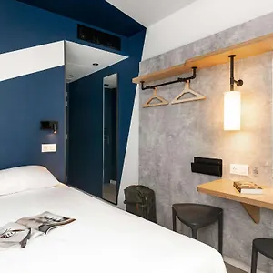 ibis-budget-gent-centrum-dampoort.hotelsghent.com/